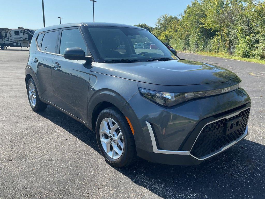 2024 Kia Soul LX IVT