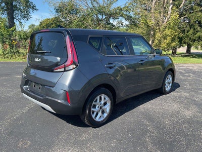 2024 Kia Soul LX IVT