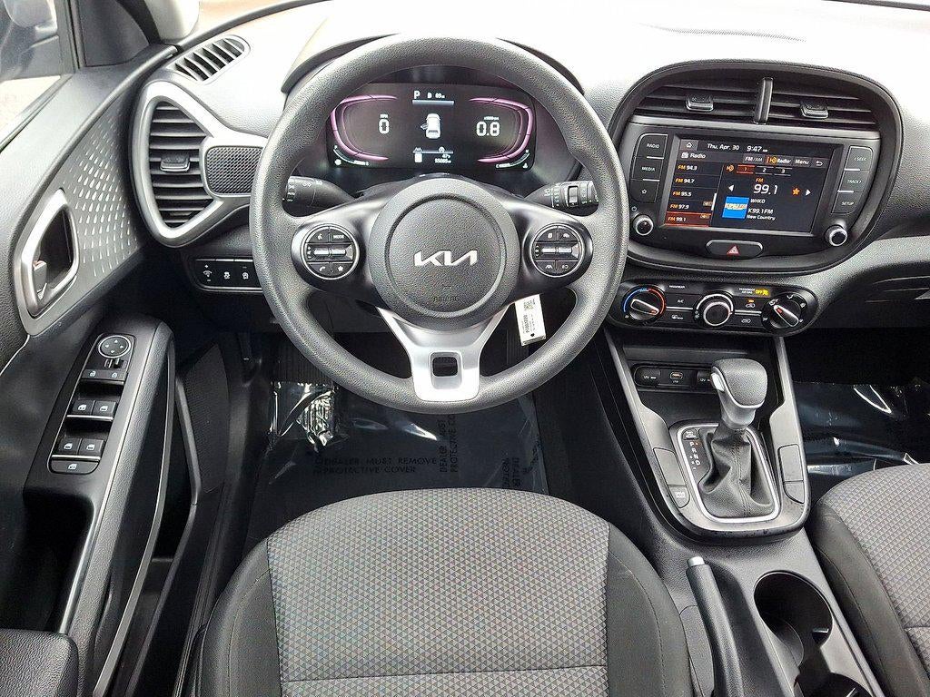 2023 Kia Soul LX IVT
