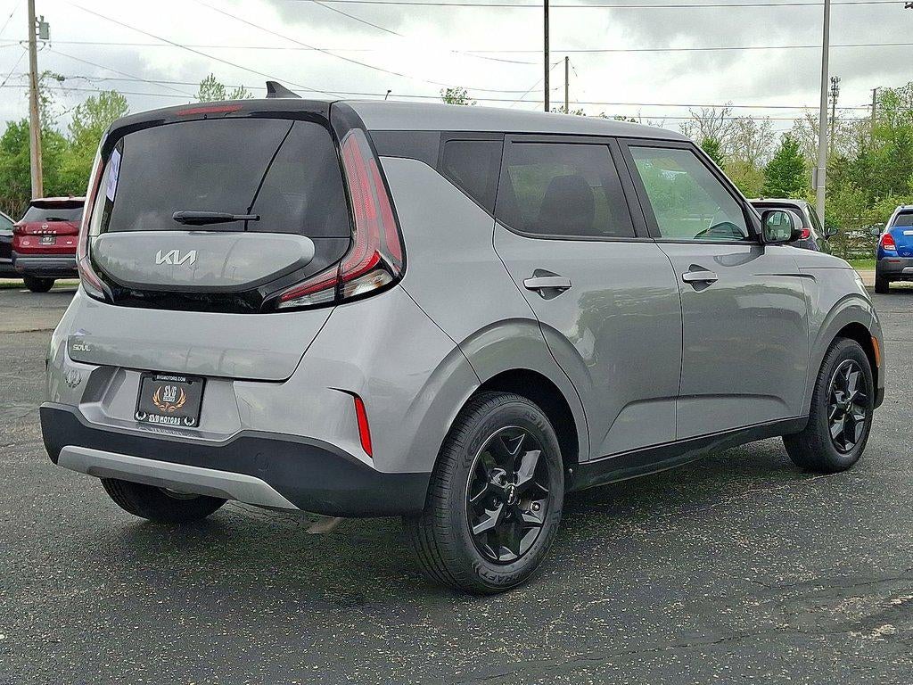 2023 Kia Soul LX IVT
