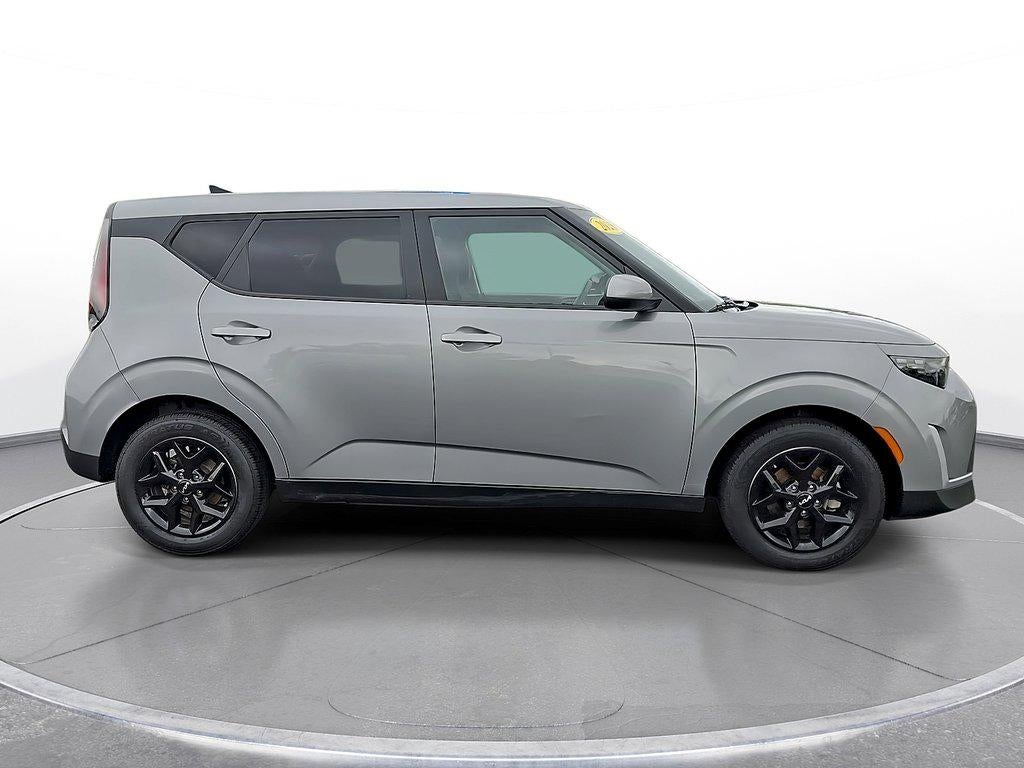 2023 Kia Soul LX IVT