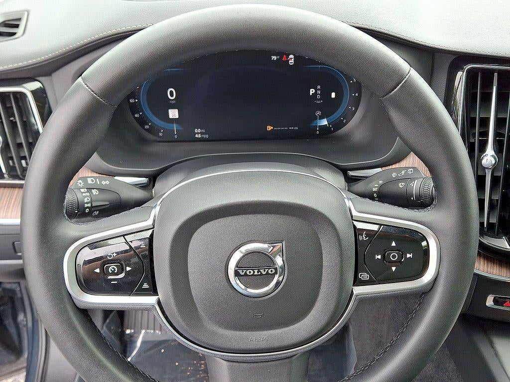 2023 Volvo XC60 B6 Ultimate Bright Theme