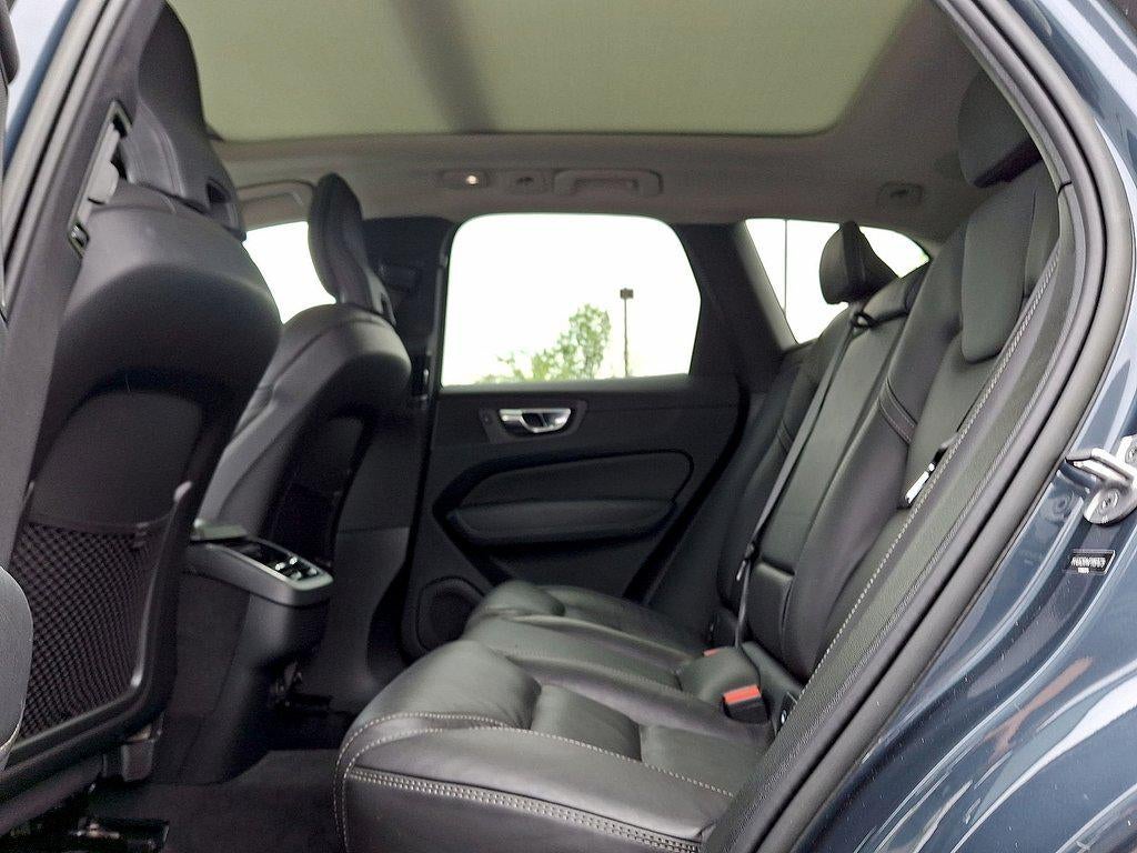 2023 Volvo XC60 B6 Ultimate Bright Theme