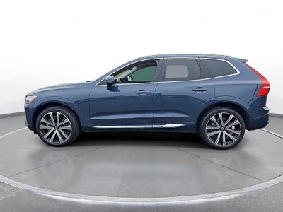 2023 Volvo XC60 B6 Ultimate Bright Theme