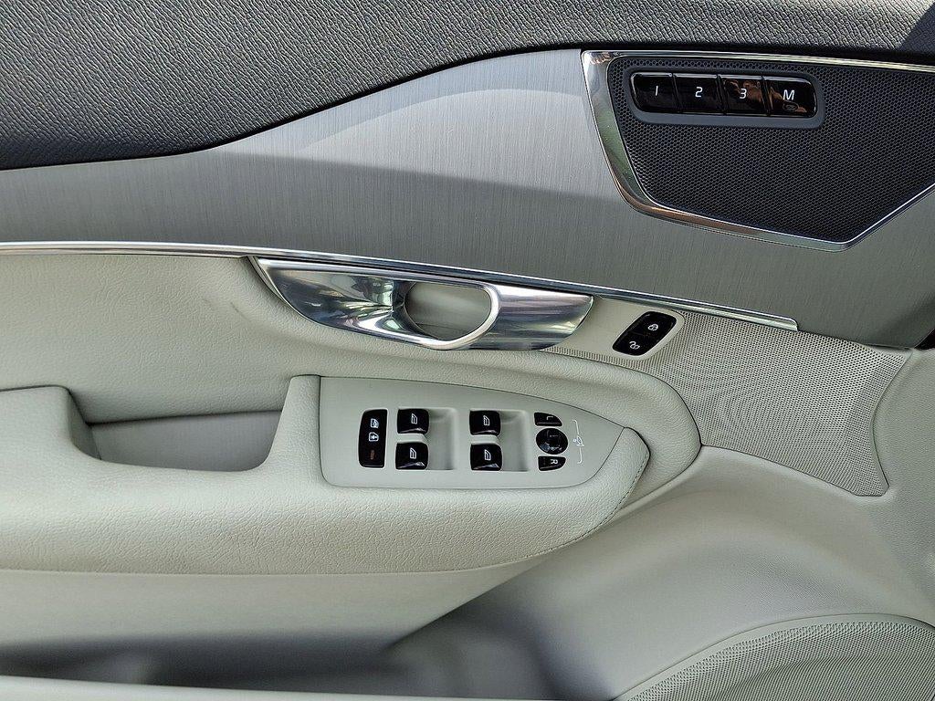 2022 Volvo Xc90 T5 AWD Momentum 7P