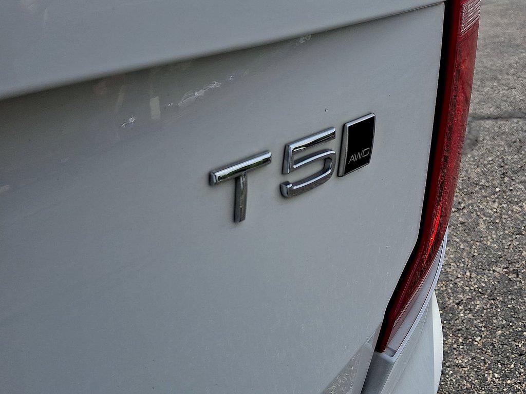 2022 Volvo Xc90 T5 AWD Momentum 7P