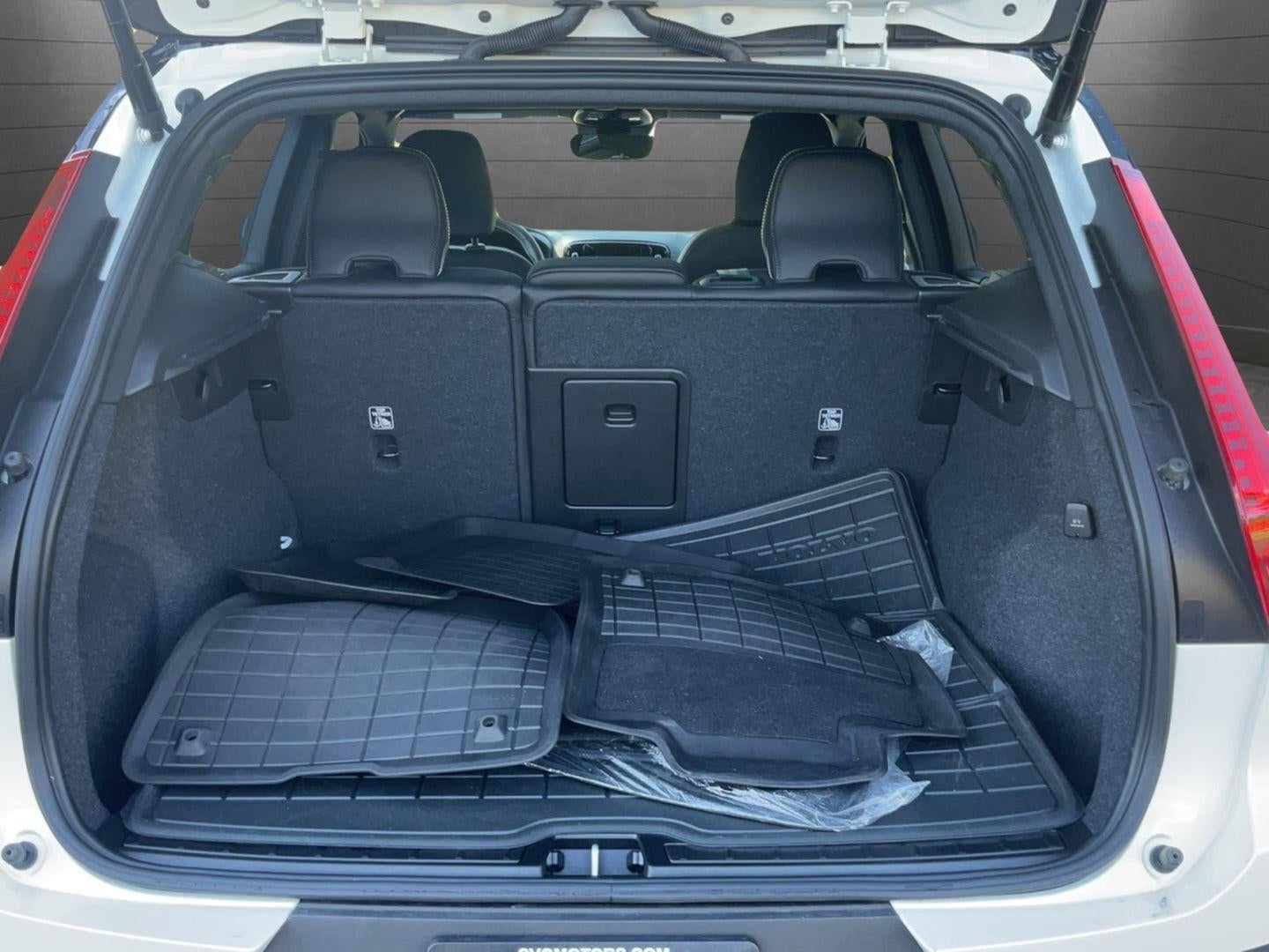 2021 Volvo XC40 Recharge P8 eAWD Pure Electric