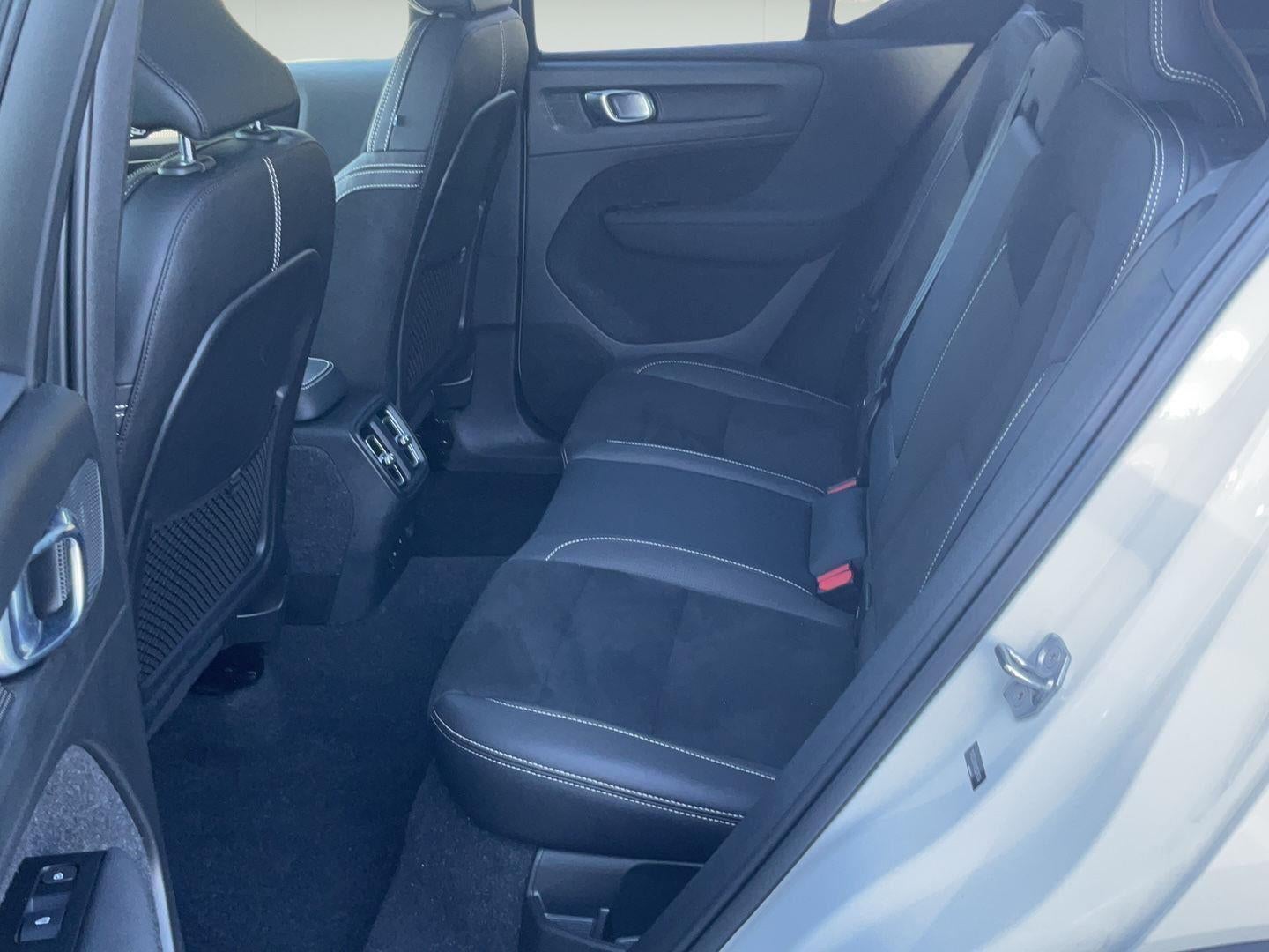 2021 Volvo XC40 Recharge P8 eAWD Pure Electric