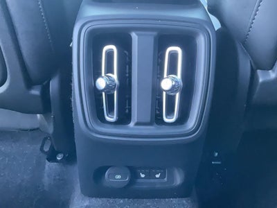 2021 Volvo XC40 Recharge P8 eAWD Pure Electric