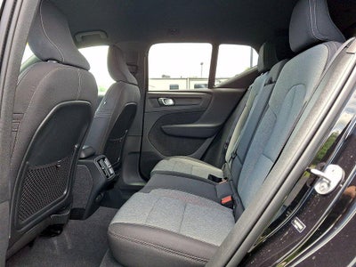 2024 Volvo Xc40 B5 AWD Core Bright Theme