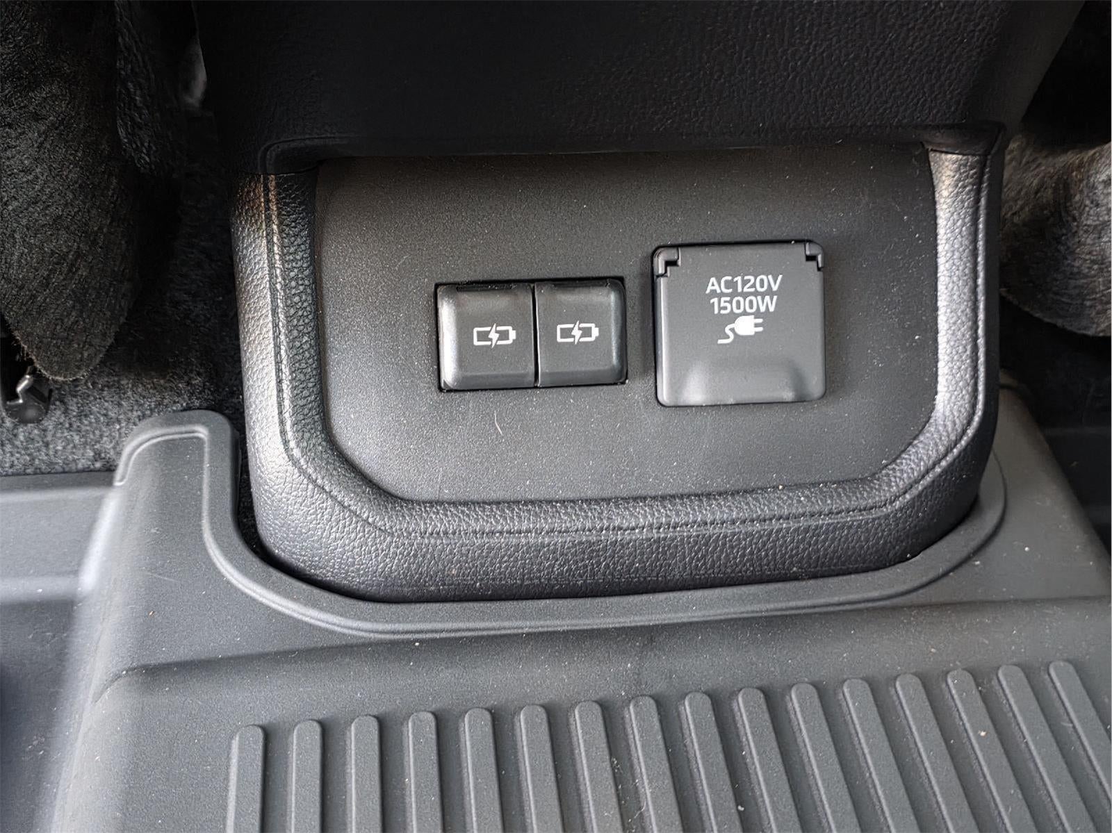 2025 Toyota Highlander Hybrid Platinum