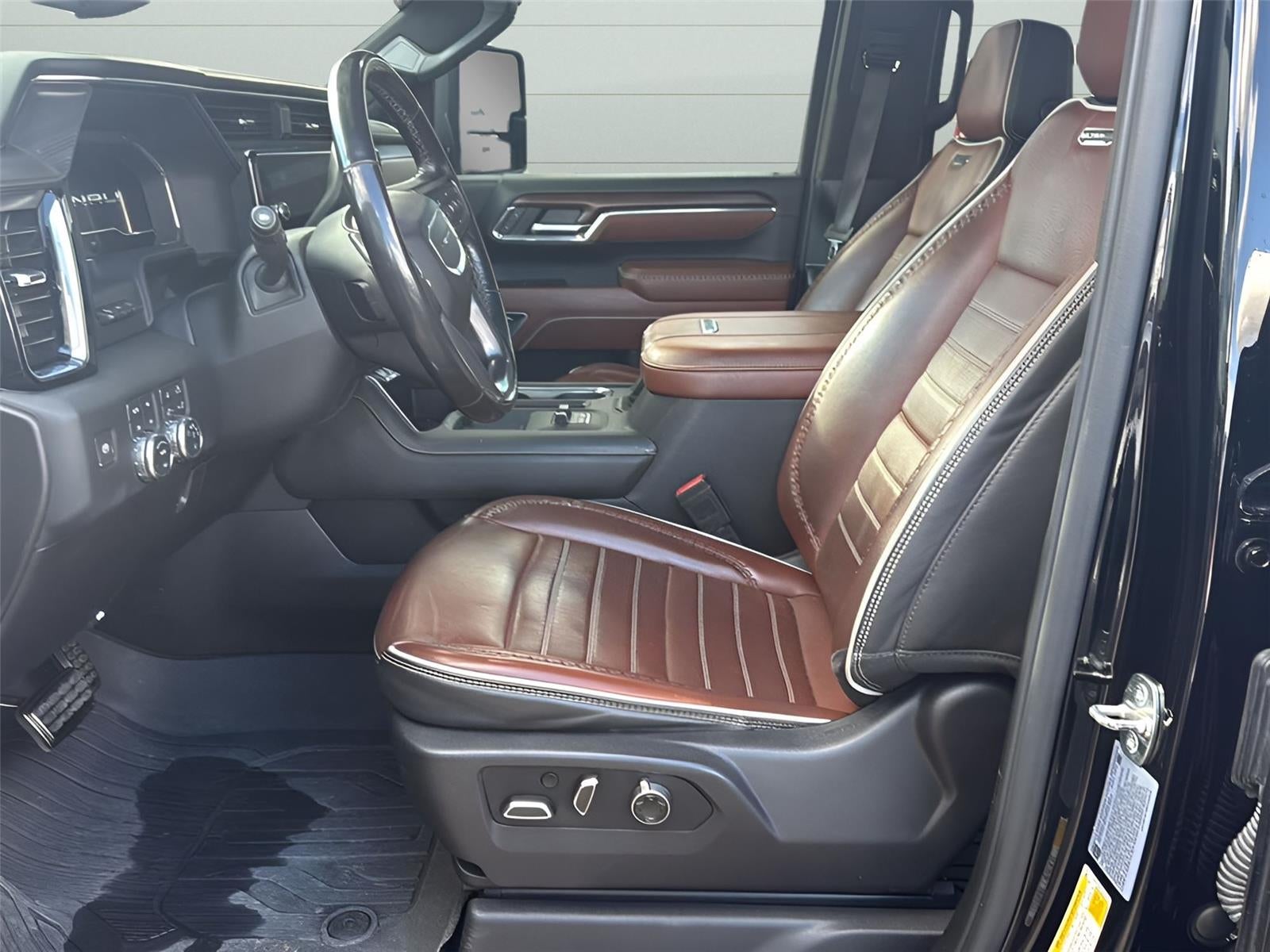 2024 GMC Sierra 3500HD Denali Ultimate