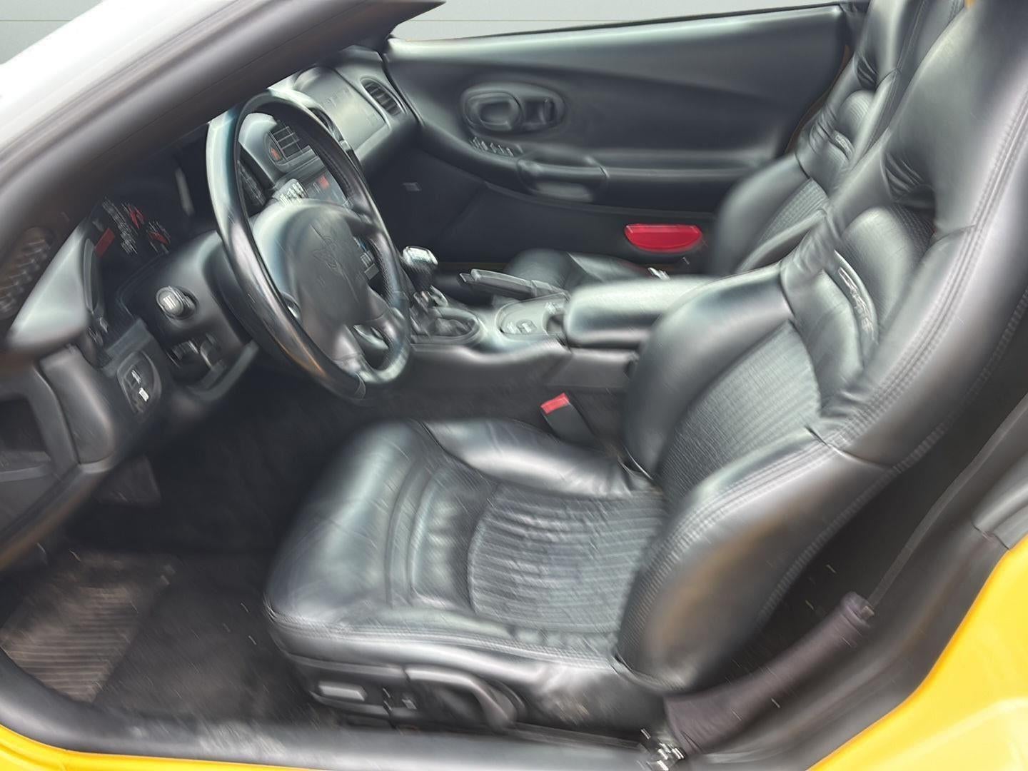 2002 Chevrolet Corvette 2dr Convertible