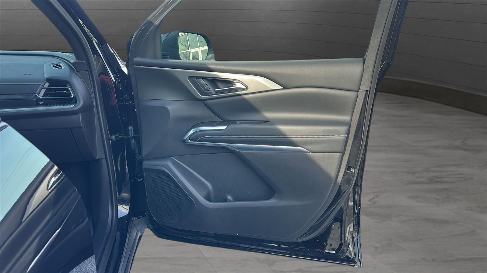 2025 Chevrolet Traverse FWD LT