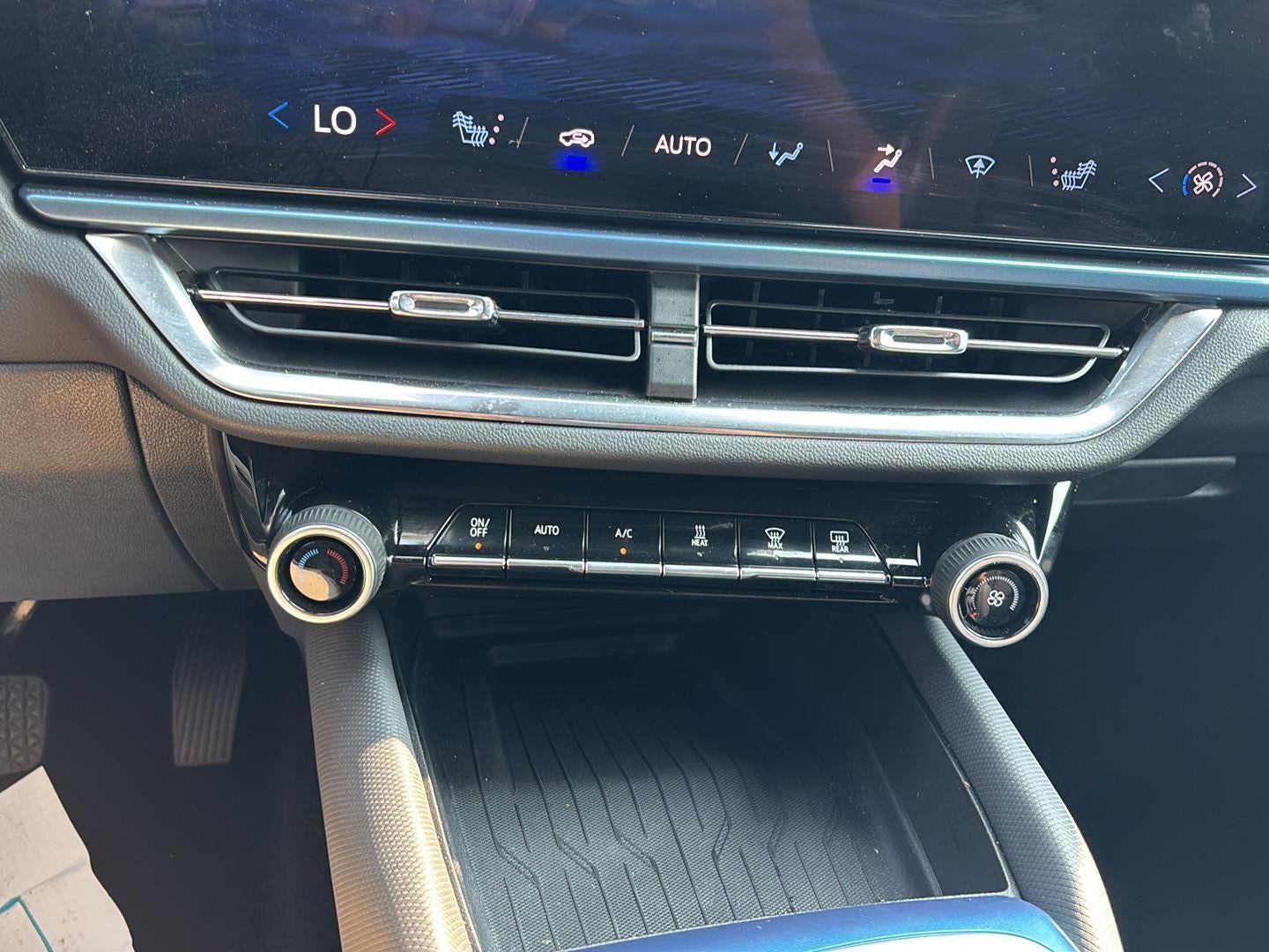 2024 Chevrolet Equinox EV LT