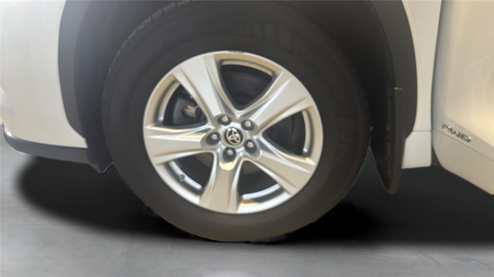 2023 Toyota Highlander Hybrid LE